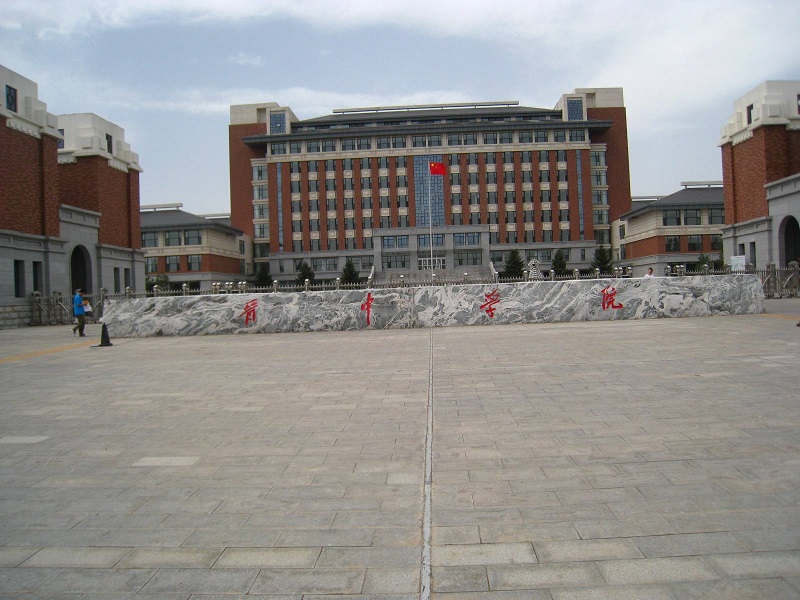 熱烈祝賀山西晉中學院液晶拼接屏項目順利竣工。